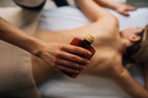 Essential Oils for Relaxation That Actually Work (Science-Backed Choices)